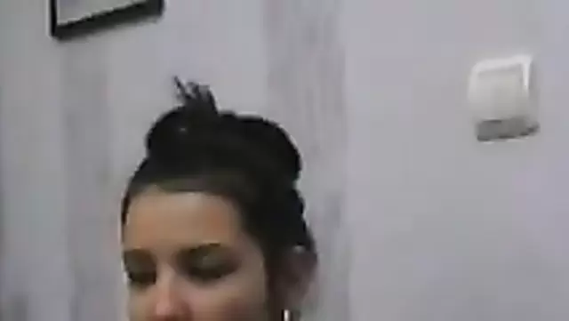 Узбечка напилась вина и показала жопу